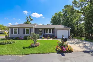 13 S Chestnut Ave, Whiting, NJ 08759 - Photo 2