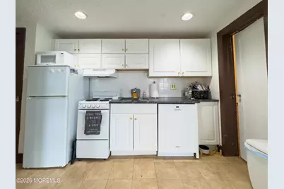 19 Leroy Place #1E, Red Bank, NJ 07701 - Photo 10