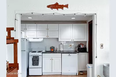 19 Leroy Place #1E, Red Bank, NJ 07701 - Photo 8