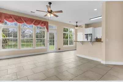 8 Bellflower Drive, Lakewood, NJ 08701 - Photo 10