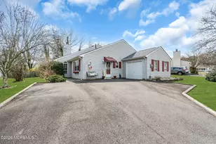 46 Pilgrim Ave, Tinton Falls, NJ 07753 - Photo 6