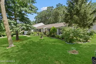 7 Lamp Post Ct, Howell Township, NJ 07731 - Photo 4