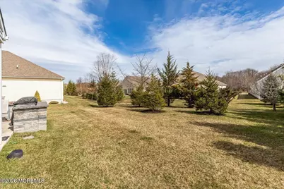 33 W Chaucer Lane, Farmingdale, NJ 07727 - Photo 32