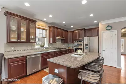 33 W Chaucer Lane, Farmingdale, NJ 07727 - Photo 12