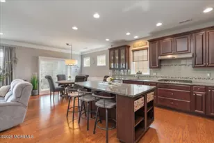 33 W Chaucer Ln, Farmingdale, NJ 07727 - Photo 10