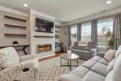 33 W Chaucer Lane, Farmingdale, NJ 07727 - Photo 18