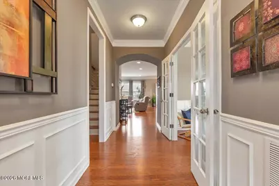 33 W Chaucer Lane, Farmingdale, NJ 07727 - Photo 2