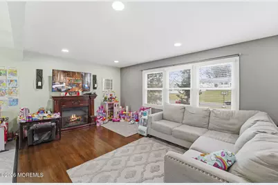 14 Juniper Avenue, Manalapan Township, NJ 07726 - Photo 6