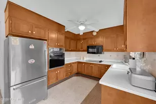 620A Huntington Dr, Lakewood, NJ 08701 - Photo 10