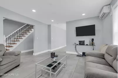 325 Roosevelt Avenue, Oakhurst, NJ 07755 - Photo 14