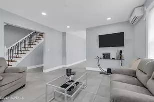 325 Roosevelt Ave, Oakhurst, NJ 07755 - Photo 14