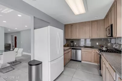 325 Roosevelt Avenue, Oakhurst, NJ 07755 - Photo 18