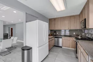 325 Roosevelt Ave, Oakhurst, NJ 07755 - Photo 18