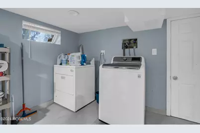 325 Roosevelt Avenue, Oakhurst, NJ 07755 - Photo 32