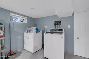 325 Roosevelt Ave, Oakhurst, NJ 07755 - Photo 32