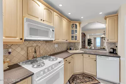 34 Staghorn Drive, Matawan, NJ 07747 - Photo 12