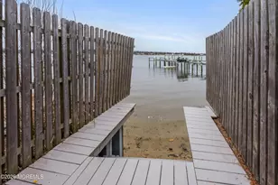 813 Dudley Ln, Point Pleasant, NJ 08742 - Photo 4