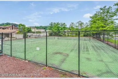 315 Wellington Place, Aberdeen Township, NJ 07747 - Photo 18