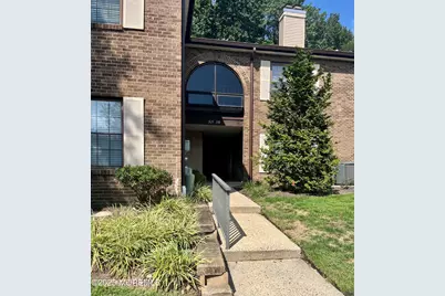 315 Wellington Place, Aberdeen Township, NJ 07747 - Photo 2