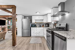 305 Hannibal St, Toms River Township, NJ 08757 - Photo 2