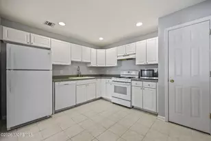 189 Sunshine Dr, Piscataway Township, NJ 08854 - Photo 10