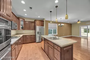 37 Kingston Dr, Jackson, NJ 08527 - Photo 14