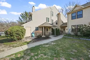 802 Begonia Ct, Jackson, NJ 08527 - Photo 2