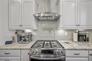 5 Hogans Wy, Neptune Township, NJ 07753 - Photo 14