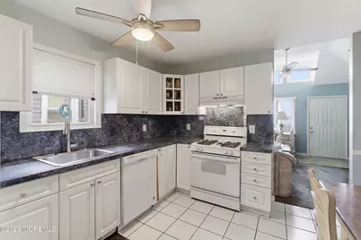 114 Shoreland Circle, Laurence Harbor, NJ 08879 - Photo 4