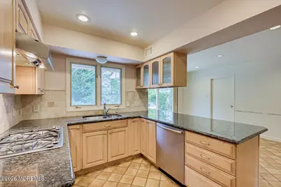 12 Lakeridge Drive, Matawan, NJ 07747 - Photo 4