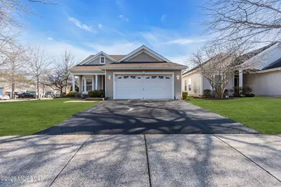 12 Bellflower Drive, Lakewood, NJ 08701 - Photo 4