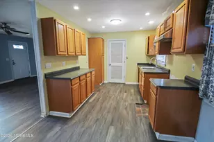 301 Middlesex St, Toms River Township, NJ 08757 - Photo 10