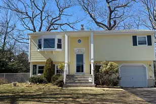 1813 World St, Wall Township, NJ 07719 - Photo 2