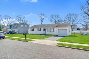 558 Pennsylvania Ave, Brick, NJ 08724 - Photo 4