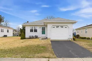 55 Hyannis St, Toms River Township, NJ 08757 - Photo 2