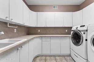 10 Old Cider Mill Rd, Manalapan Township, NJ 07726 - Photo 44