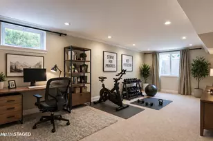 8 Brentwood Ave, Freehold, NJ 07728 - Photo 40