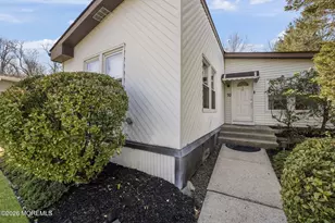 70 Deer Way, Manalapan Township, NJ 07726 - Photo 4