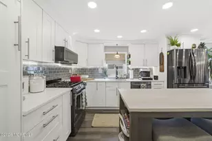 70 Deer Way, Manalapan Township, NJ 07726 - Photo 14