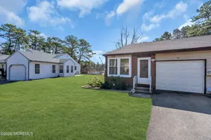 9 Greenwood Ln, Whiting, NJ 08759 - Photo 4