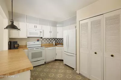 11 Medford Court, Red Bank, NJ 07701 - Photo 16