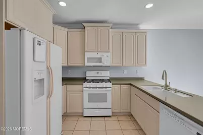 29 Village Drive, Eatontown, NJ 07724 - Photo 20