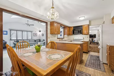 2 Grenoble Court, Matawan, NJ 07747 - Photo 10