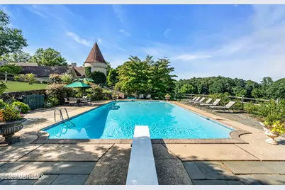 40 Independence Road, Red Bank, NJ 07701 - Photo 4