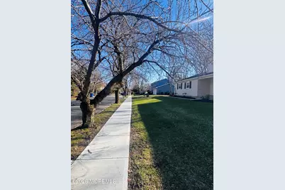 2 W End Avenue, Spotswood, NJ 08884 - Photo 14