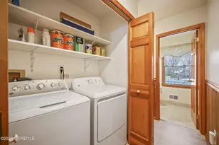 323 Adams Ct, Manalapan Township, NJ 07726 - Photo 48