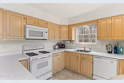 48 Charles Court, Ocean Twp, NJ 07712 - Photo 14