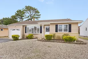 19 Bennington Dr, Toms River Township, NJ 08757 - Photo 1