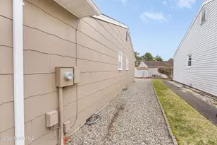 19 Bennington Dr, Toms River Township, NJ 08757 - Photo 4