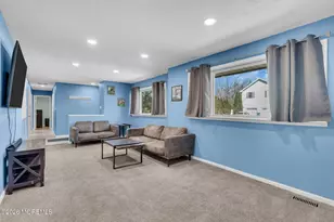 1 Castle Ave, Jackson, NJ 08527 - Photo 8